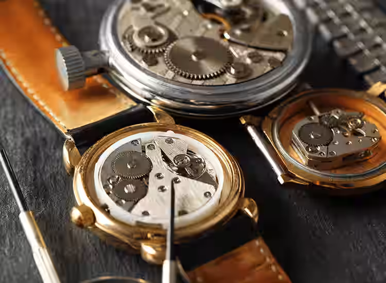 Battery replacement and quartz watch repair